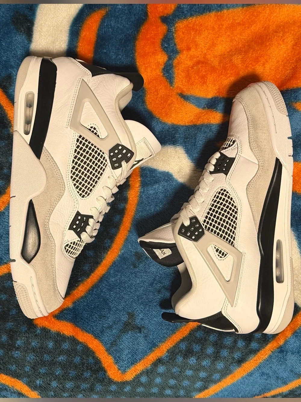Jordan 4 ‘Military Black’